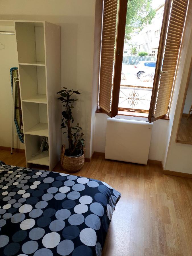 Appartement Cosy Entier, Parking Gratuit Dans La Rue Dijon Exterior photo